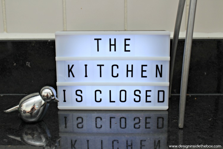 Frugal Design Find: Letter Board Light Box! www.designinsidethebox.com