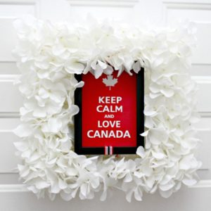 Modern Patriotic Wreath! www.designinsidethebox.com