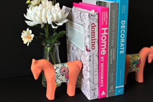 DIY Bookends with Fusion Mineral Paint! www.designinsidethebox.com