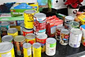 How to Organize a Small Pantry! www.designinsidethebox.com