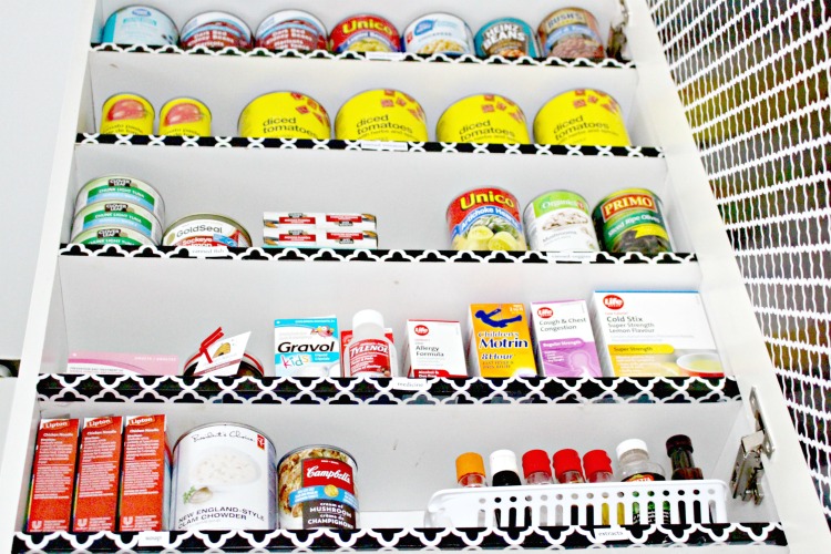 How to Organize a Small Pantry! www.designinsidethebox.com