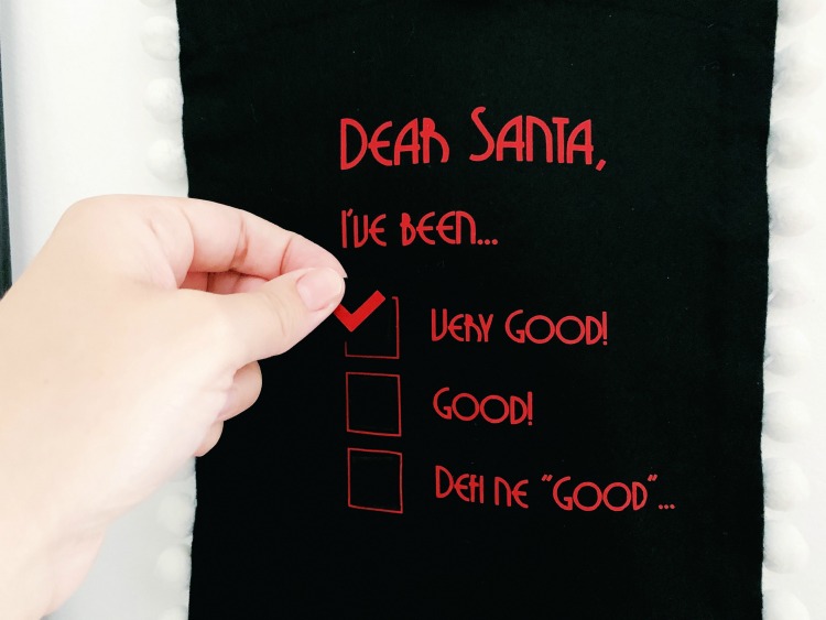 Easy Press 2 Review - Dear Santa Christmas Wall Hanging - www.designinsidethebox.com